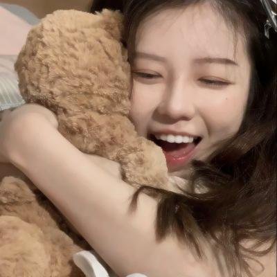 美女冷静我只是个电工